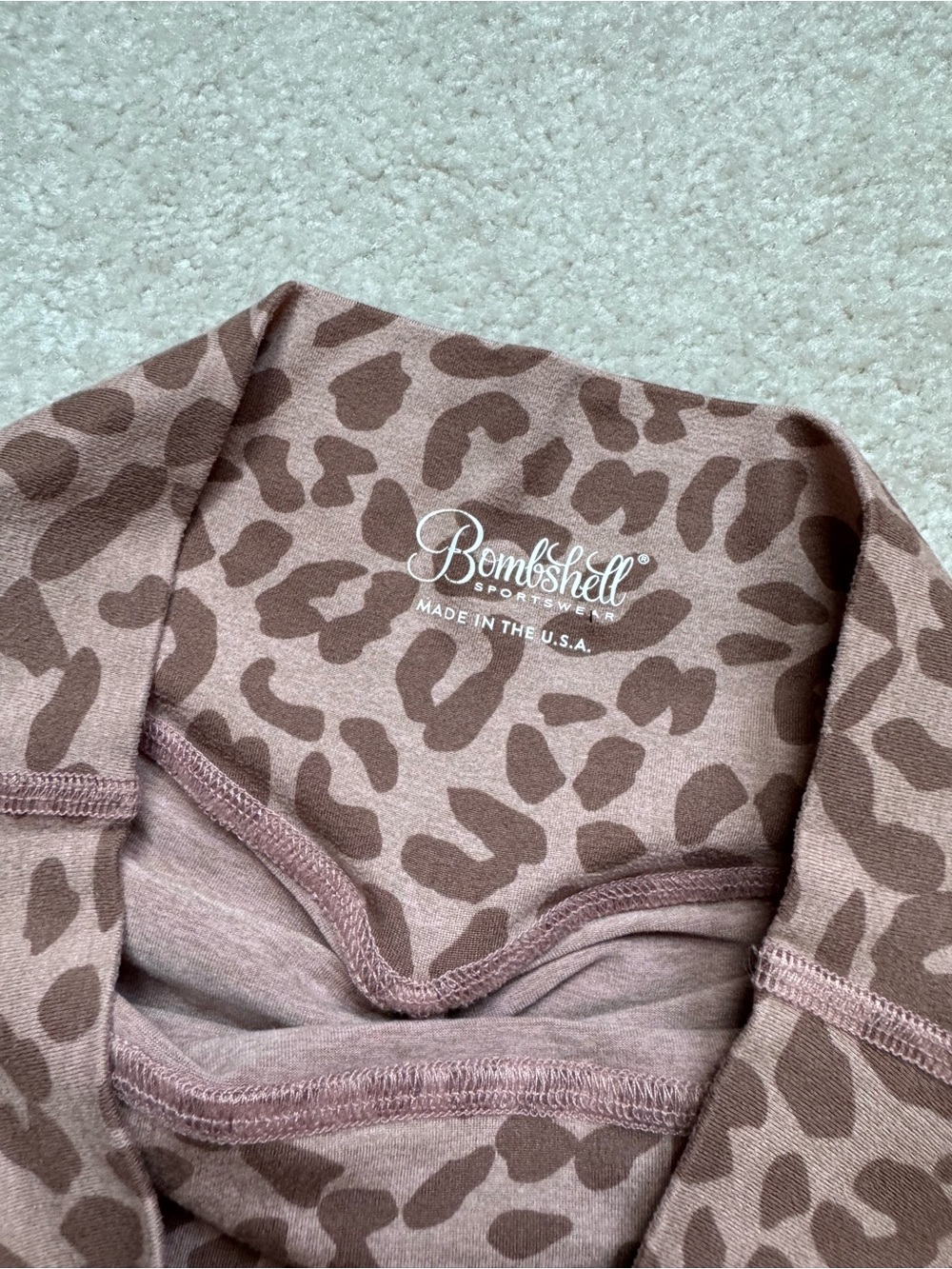 Bombshell Sportswear Cheetah Leggings Tan - Picture 5 of 6